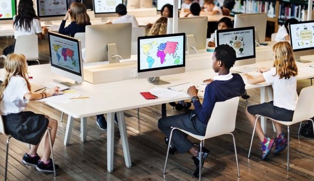 xexperto-flipped-classroom-unir-925x535-jpg-pagespeed-ic-6y5pjiqfpl