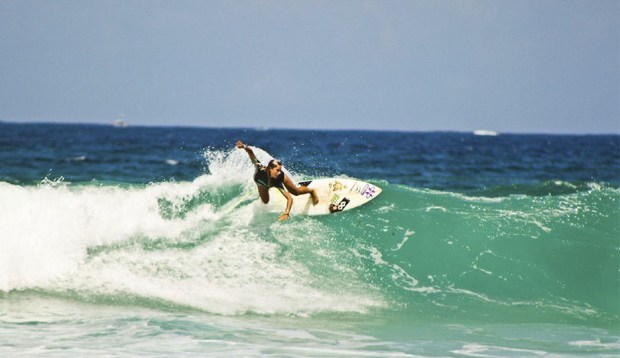 xluciamartino-surf-925x535-jpg-pagespeed-ic-vvgehp1lnn